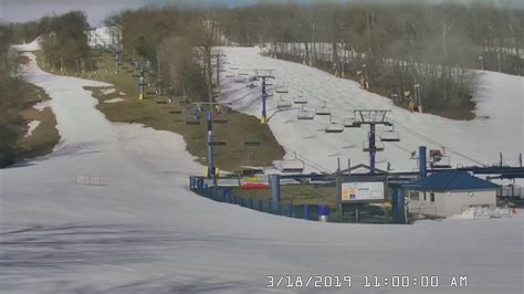 ski liberty webcam|Live Webcam Liberty Mountain Resort, Courtyard, Ice Skating,。